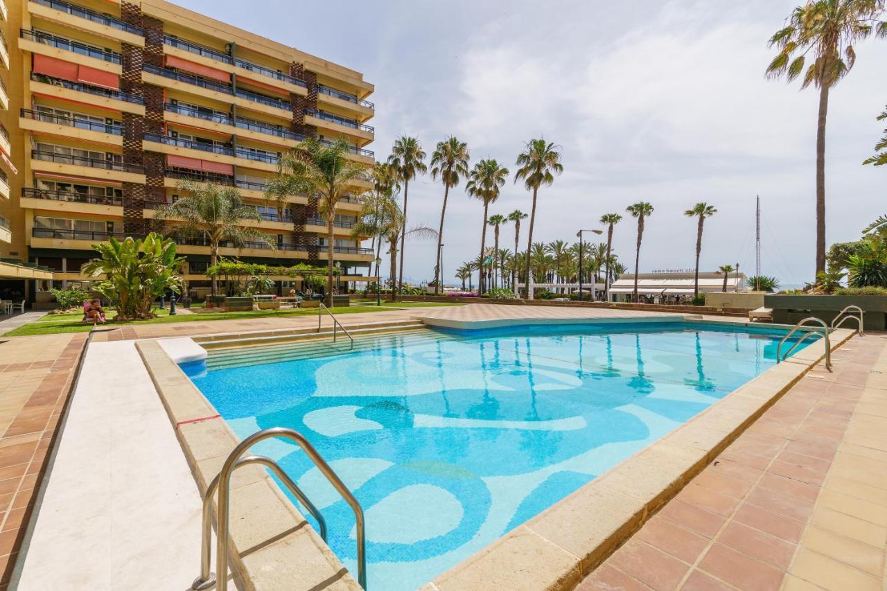 First Line , Cosy And Comfortable + Swimming Pool Torremolinos Exterior photo